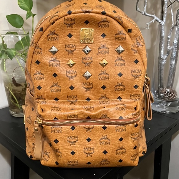 mcm backpack - Picture 3 of 3